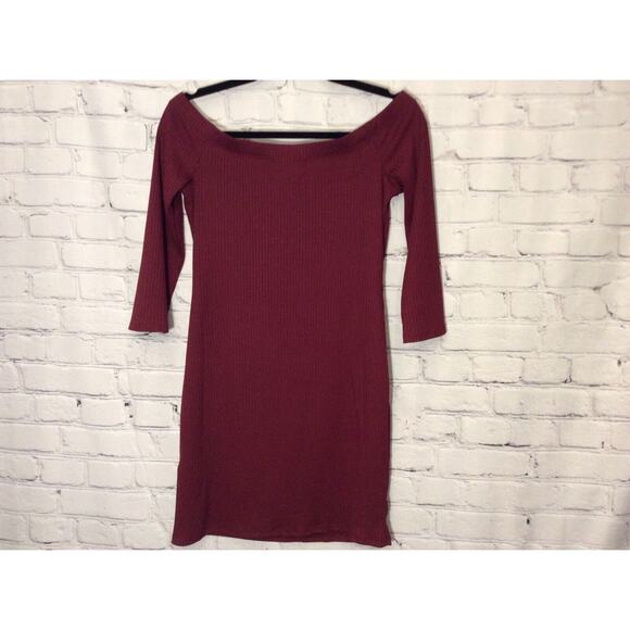 Love J Wiggle Dress Body Con Size Lg Off The Shoulder Burgundy PinUp Festive - Picture 7 of 8